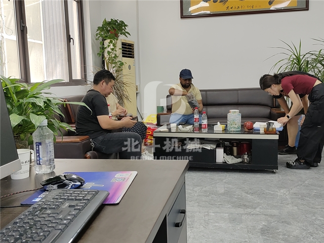 孟加拉國客戶到我公司考察、洽談合作
